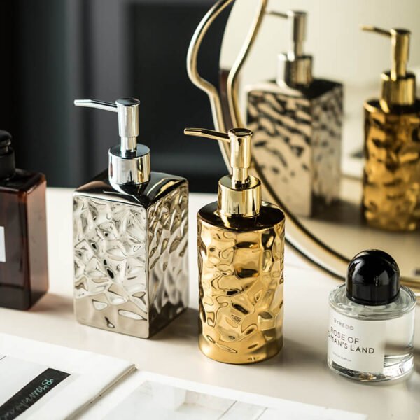 Regal Luxe Dispenser