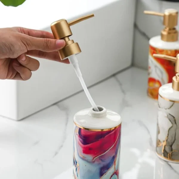 9 Marbelluxe Bath Dispencer